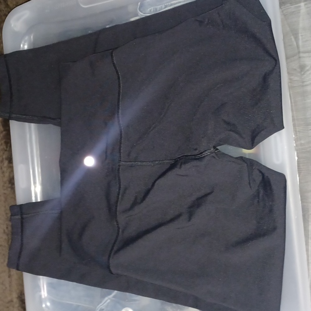 Lulu🍋 Wunder Under high rise leggings 25" sz 8